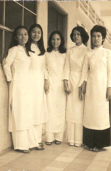 click để xem hinh